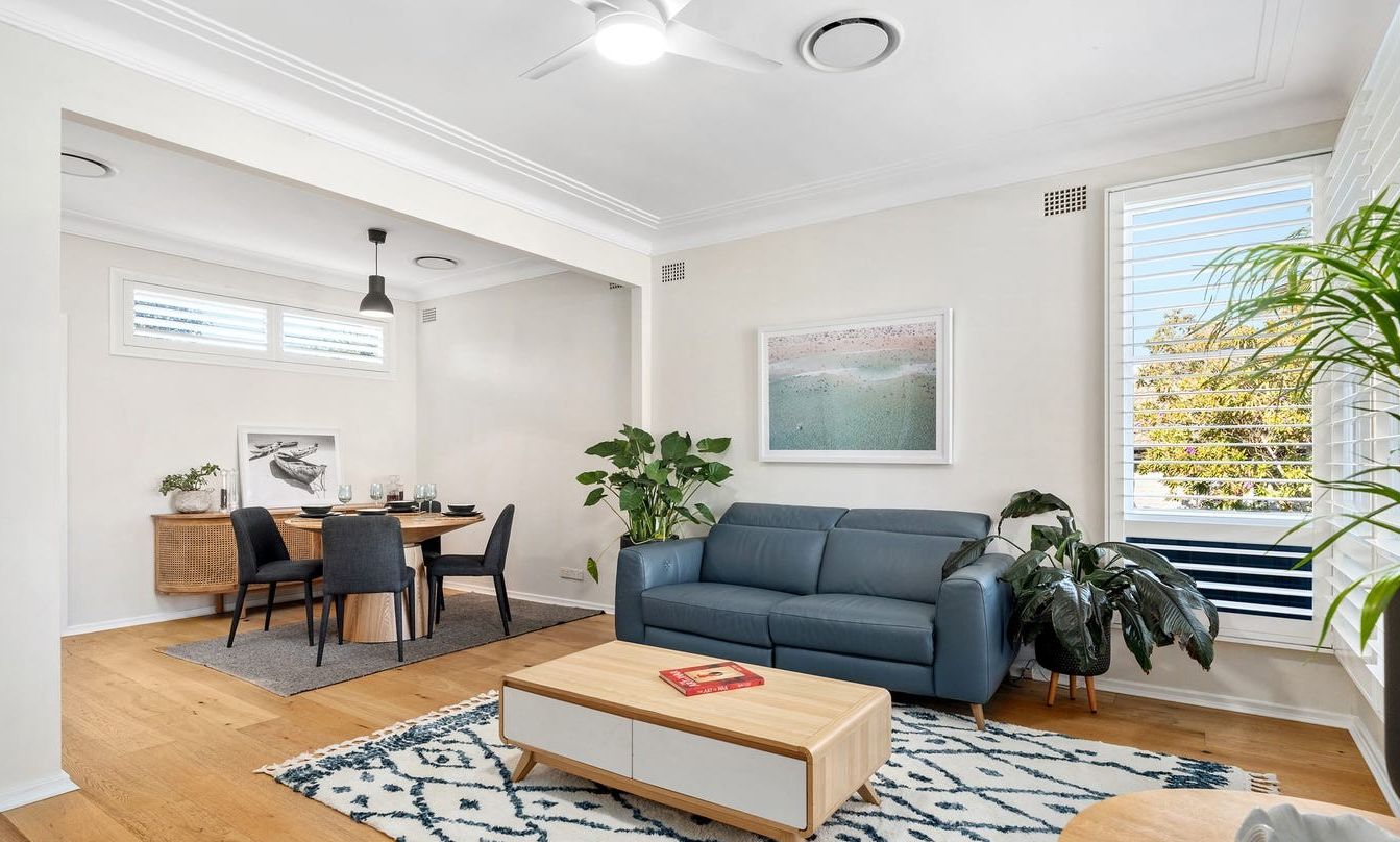 Lounge into dining