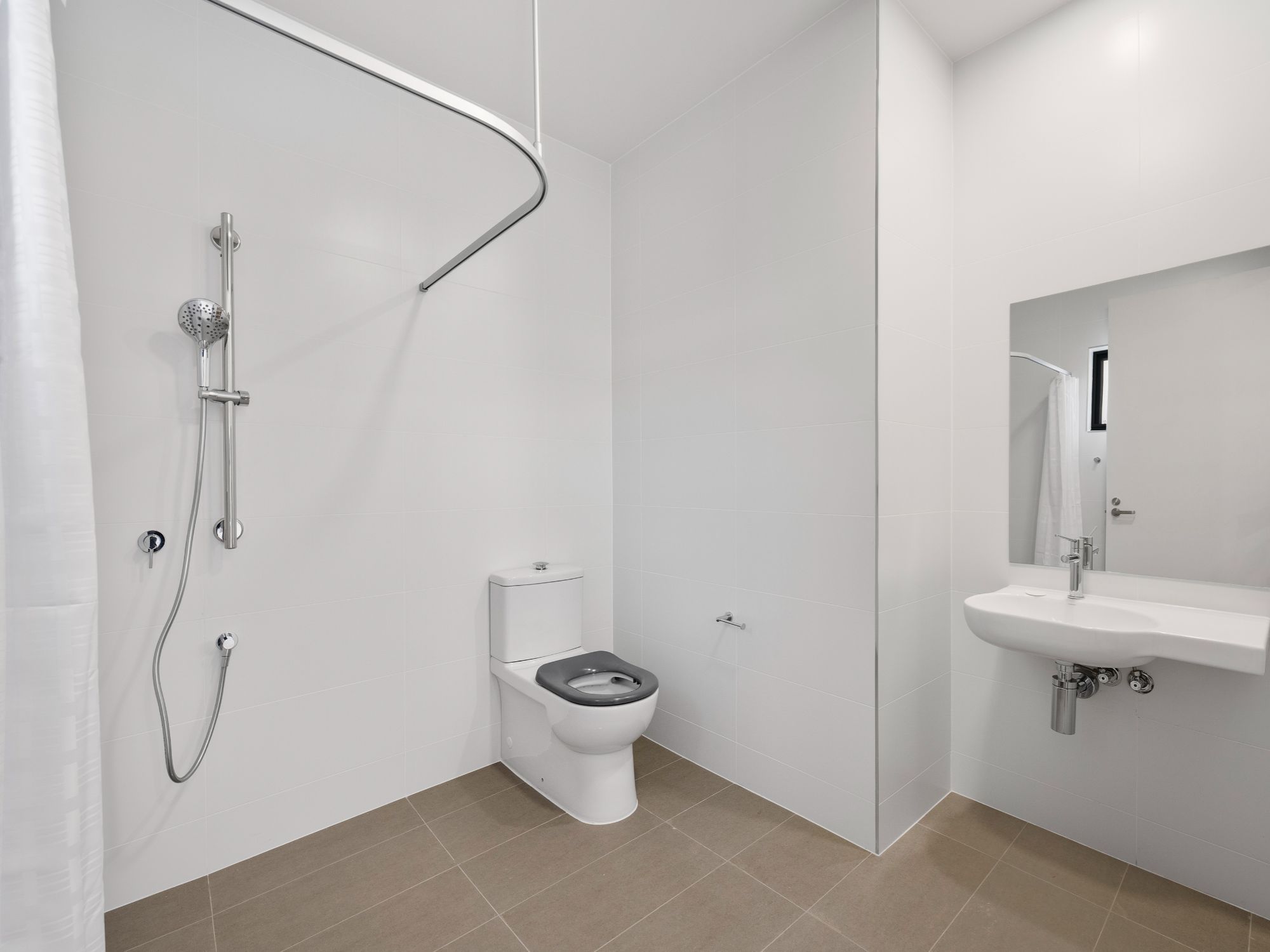 Airdrie Ensuite 1 HR No Logo