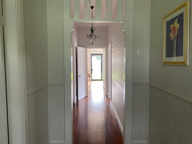 NSWHUN S Hallway Villers