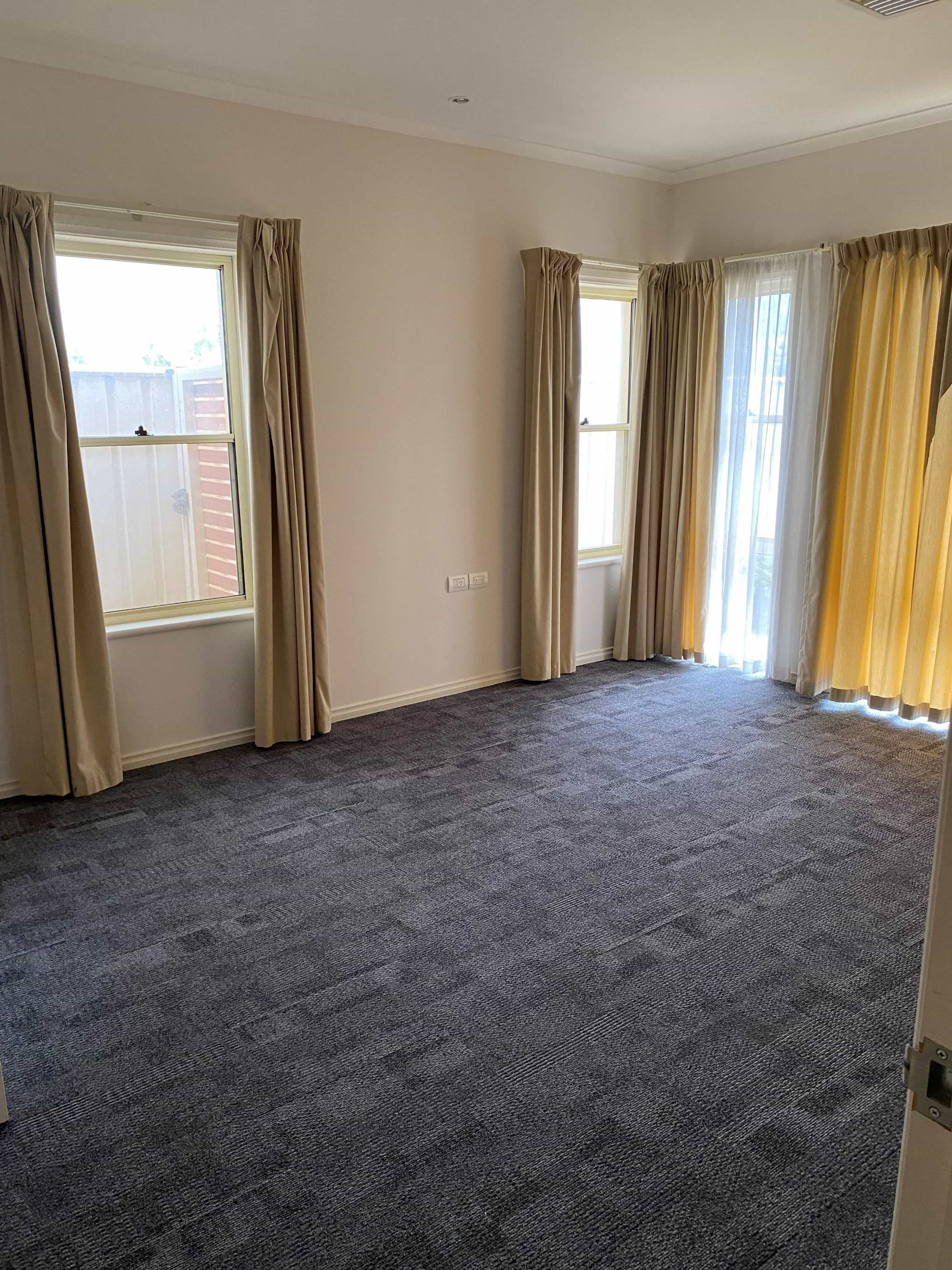 31 Fergusson Ave Vacant bedroom-min