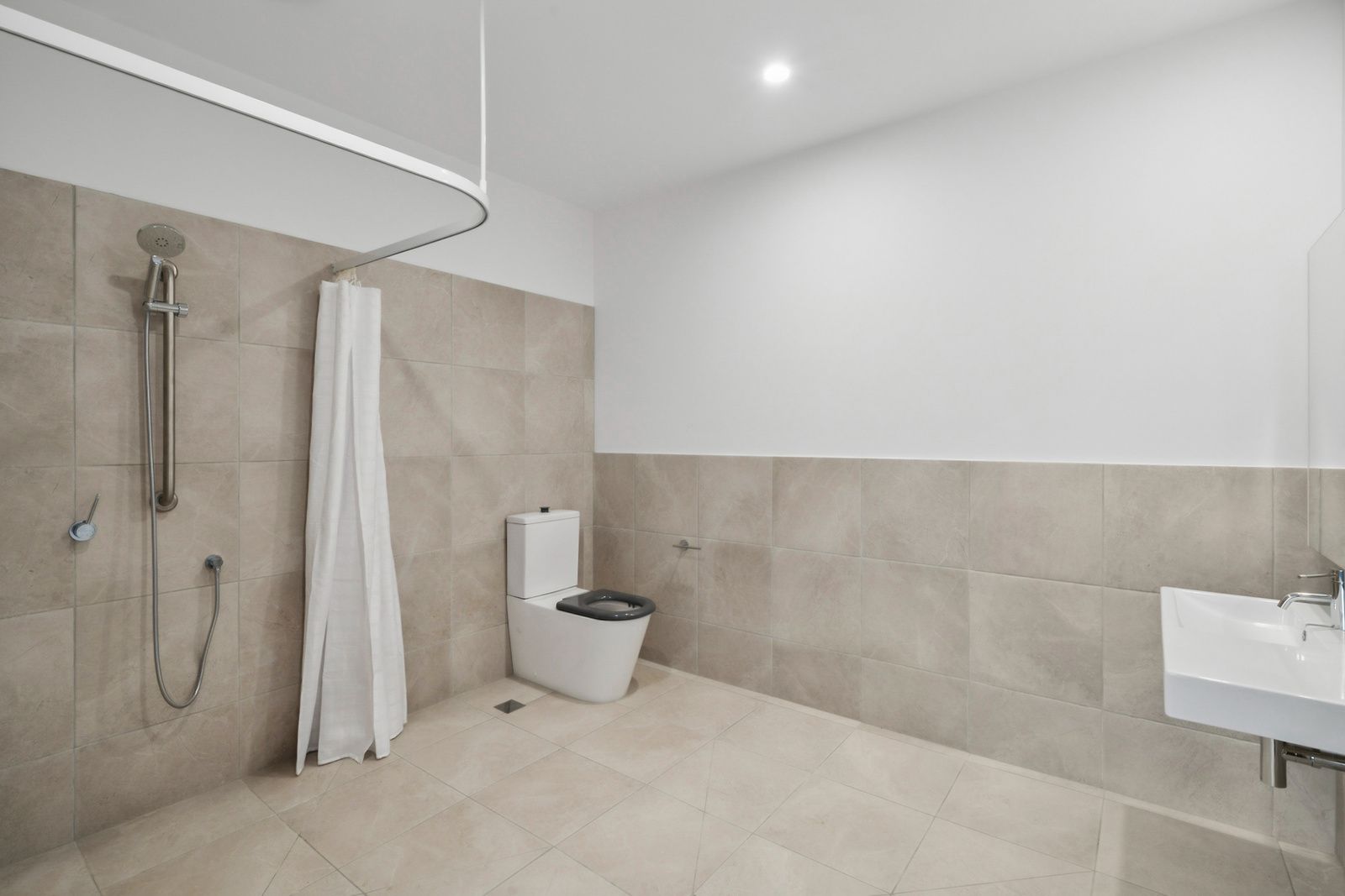 016 Open2view_ID958792-10_Gilbert_St