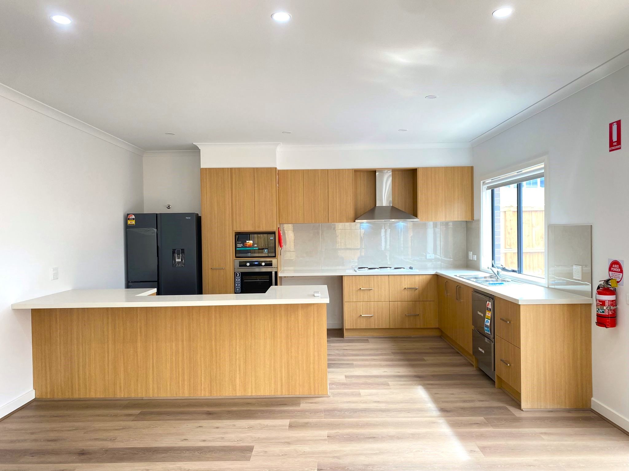 6 Kitchen