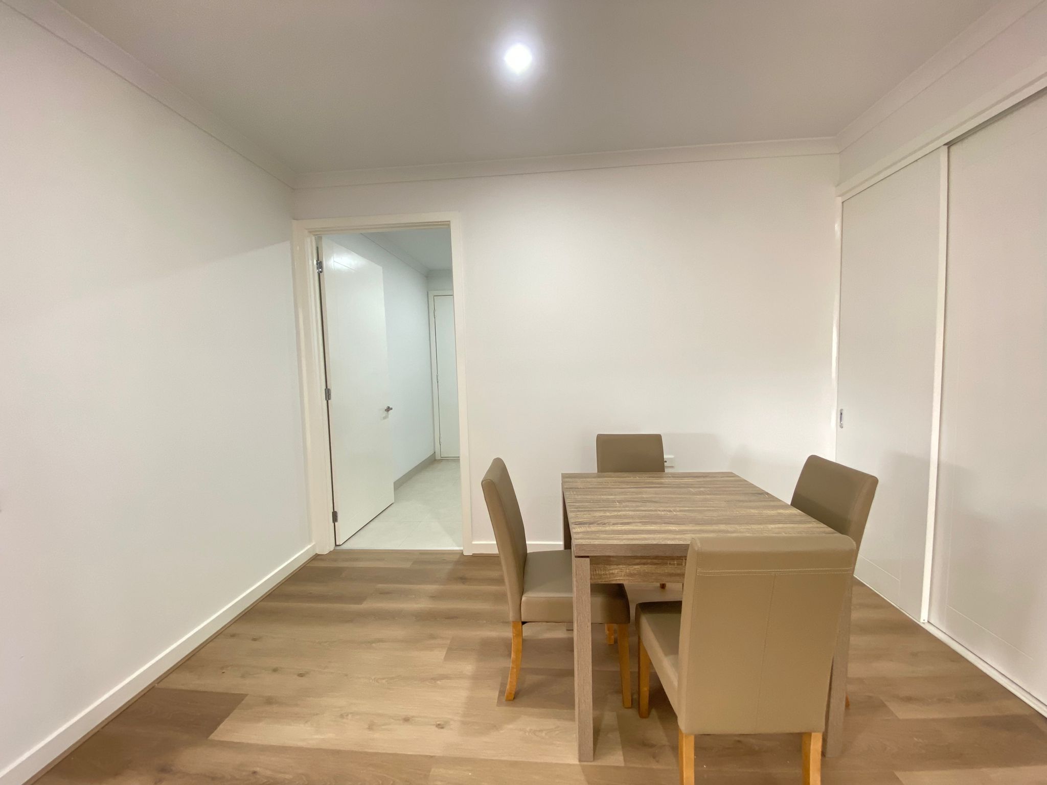 8 DIningArea