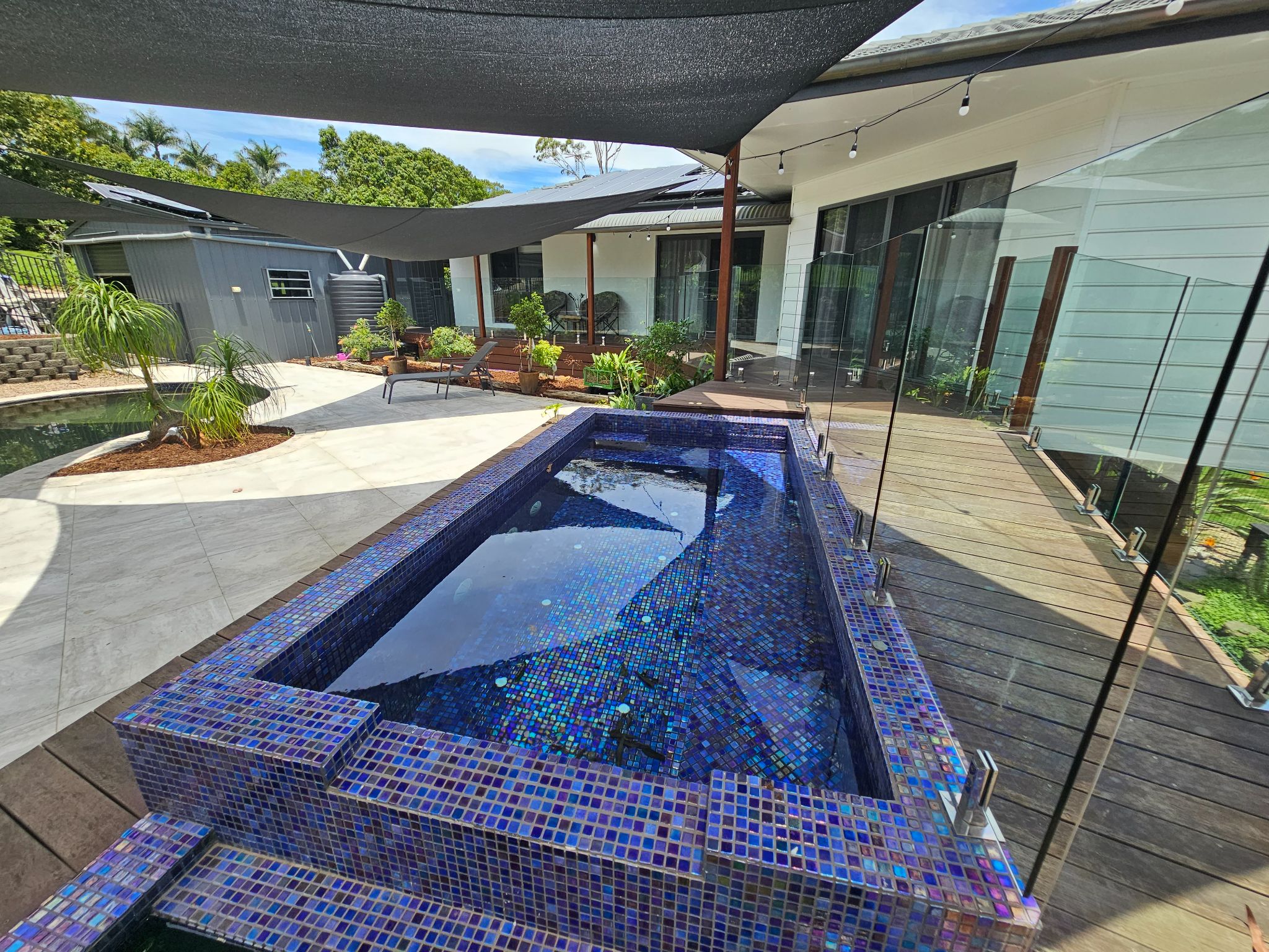 SHINE GROW MAGNESIUM PLUNGE POOL