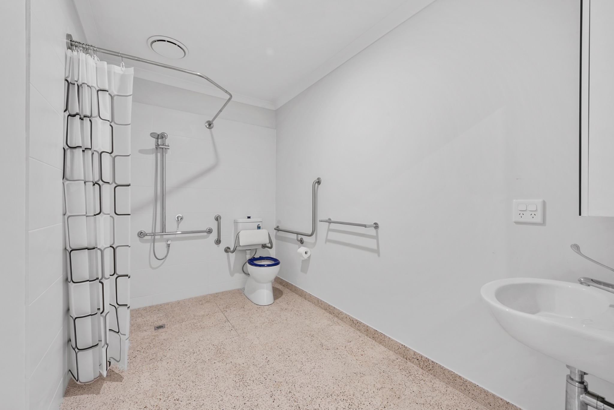 Rose Accessible Ensuite 2