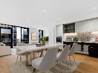 001 Open2view_ID922982-501_348_Macaulay_Road