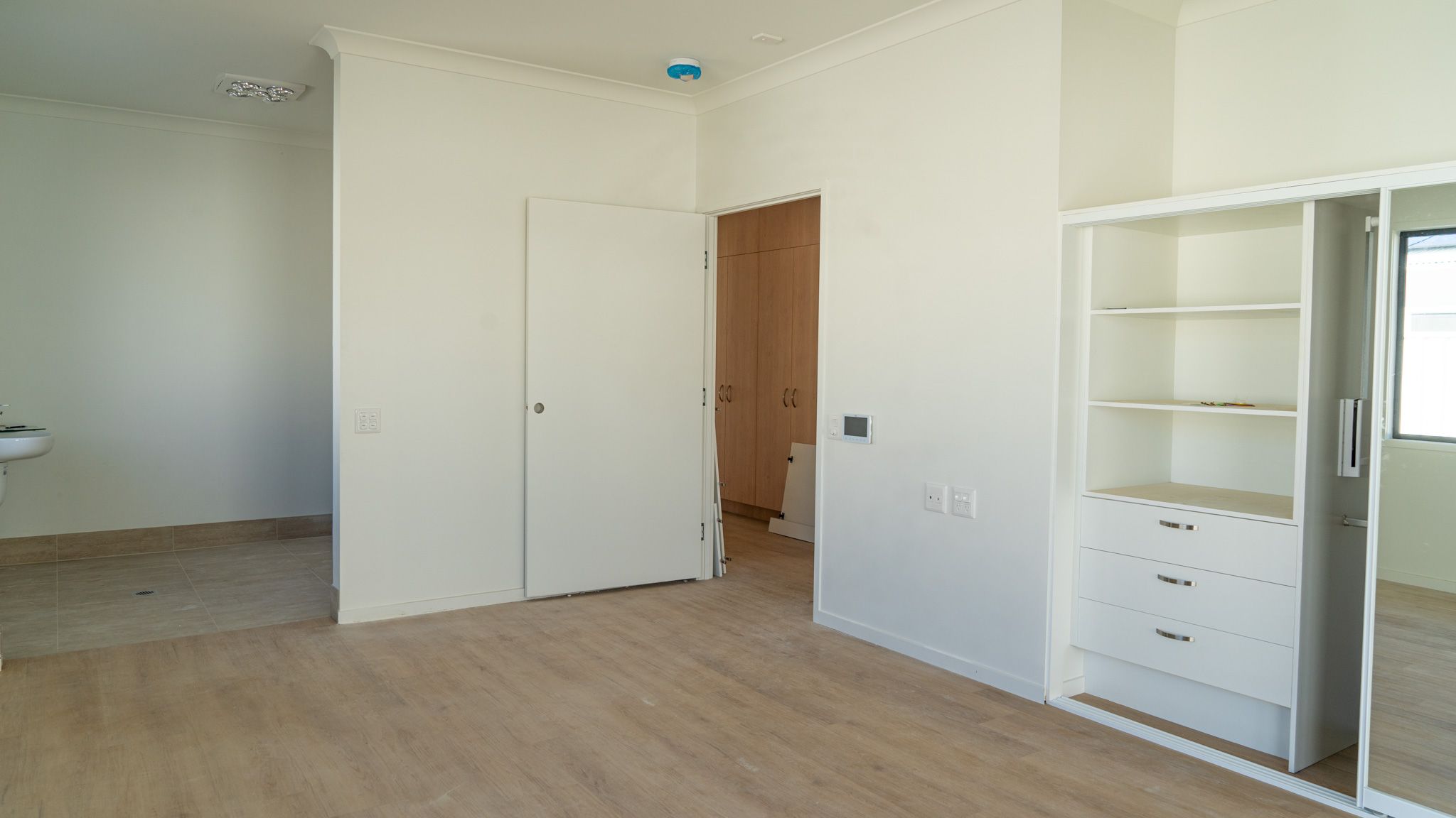 House right_roomB2