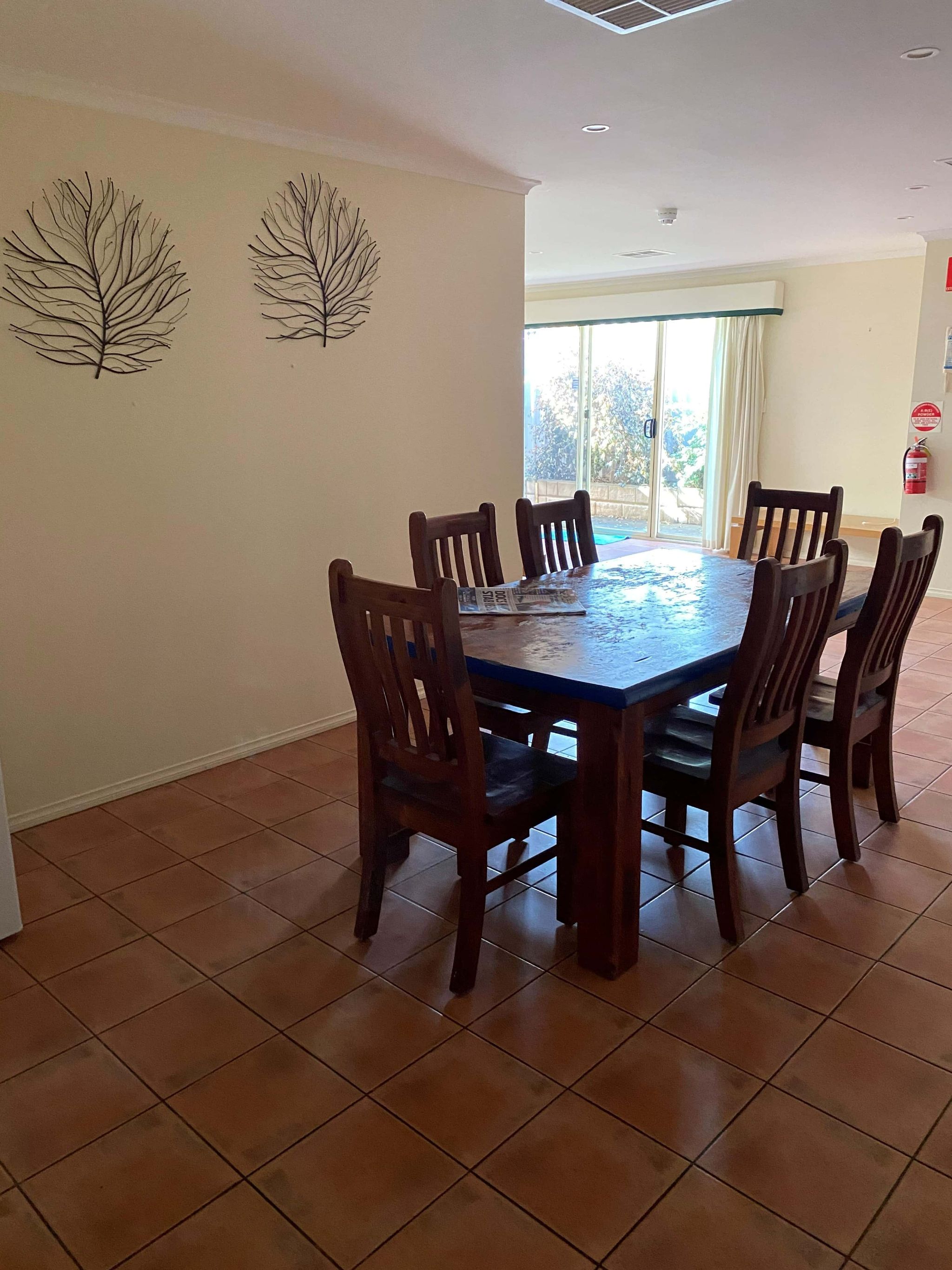 7 Timothy Crt Dining-min