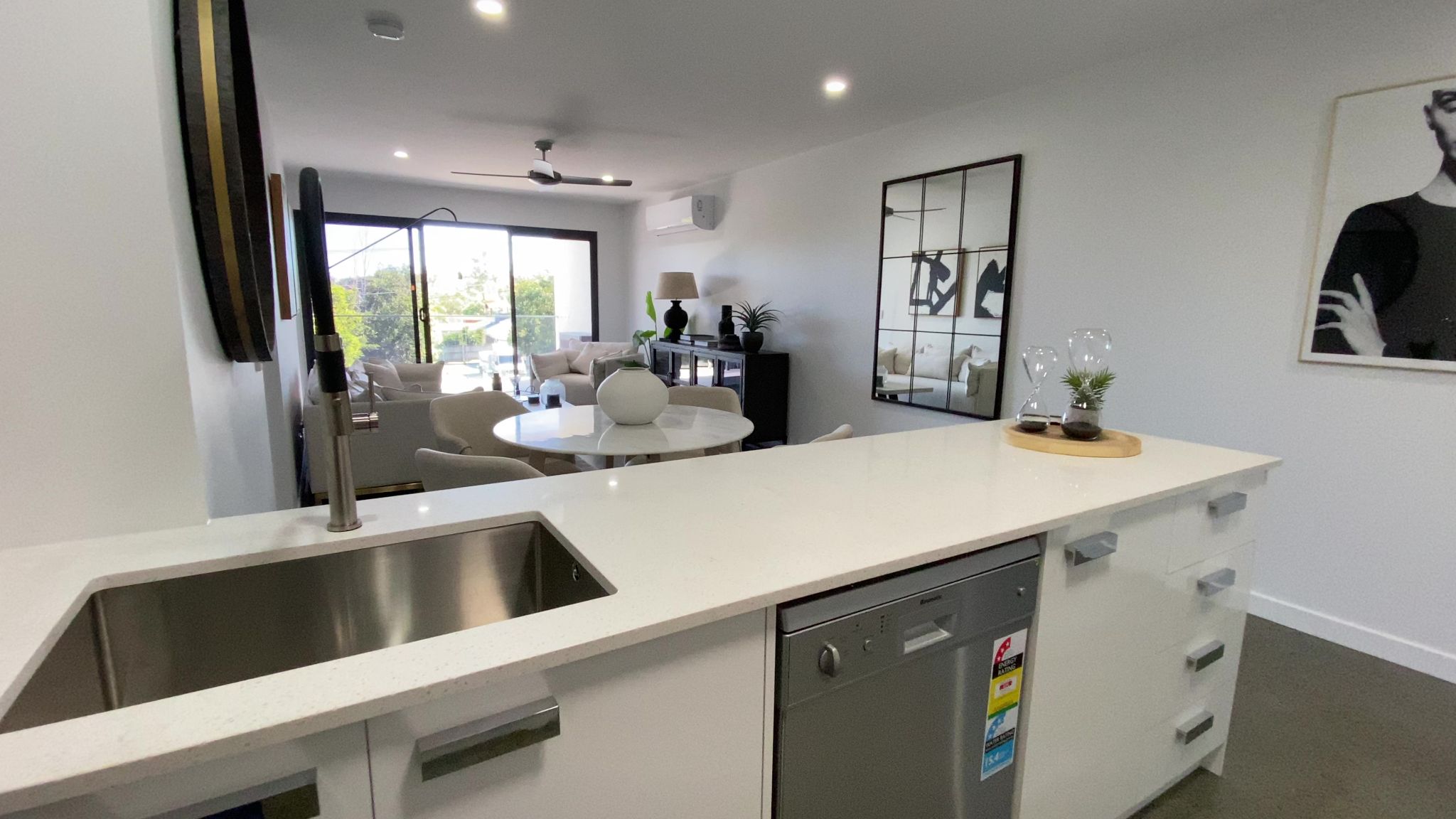display apt kitchen to master bedroom Moment4
