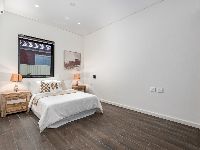 021 Open2view_ID797306-78_Newton_Road