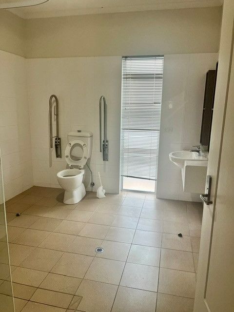 Image39 FrontOfHouseBathroom