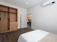 023 Open2view_ID797306-78_Newton_Road