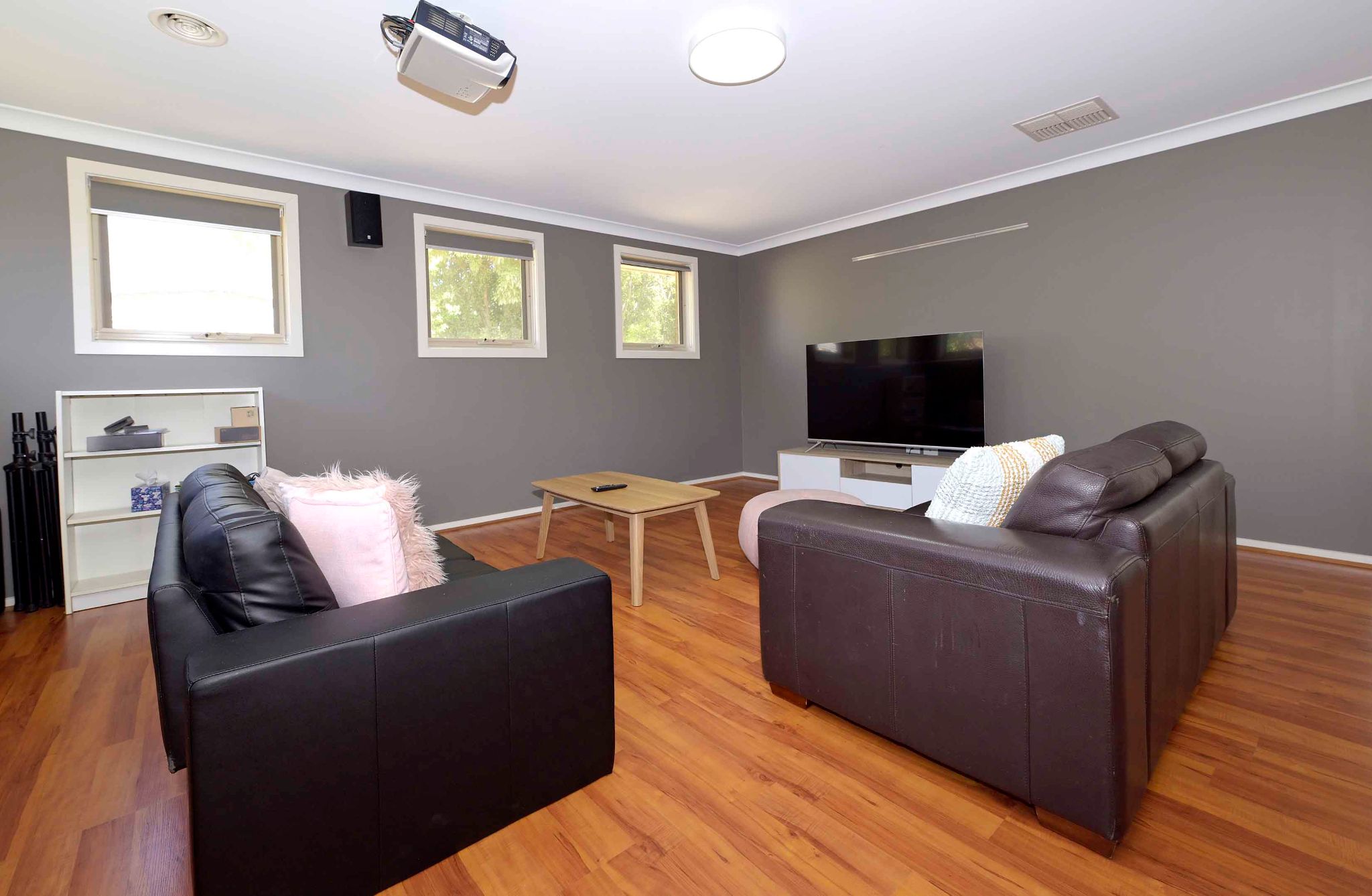 Sunnypine1538627C Cairnlea