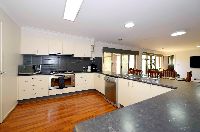 Sunnypine1537527C Cairnlea