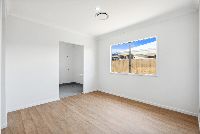 004 Open2view_ID915707-67_Sunny_Crescent