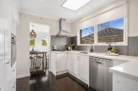 Mooroolbark home Kitchen