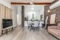 Hayes51B 16-Internet