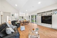10 web-or-mls-197-spurway-st