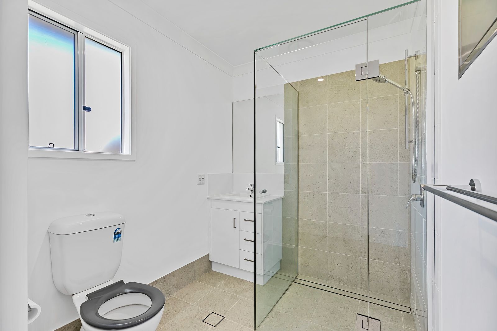 005 Open2view_ID966815-1_Ryan_Court