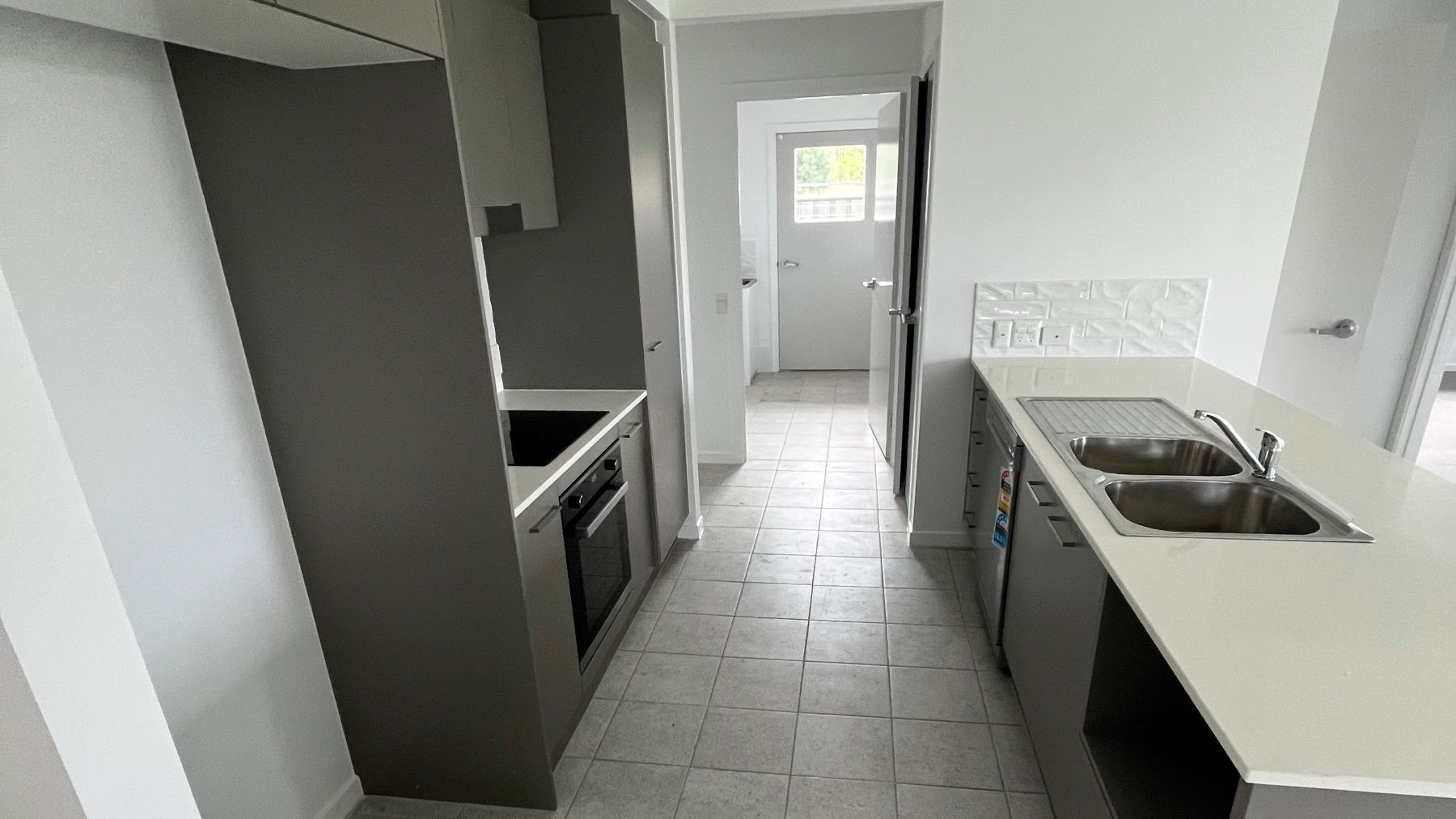 16 Gull St 8