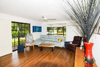 Summerhill lounge photo2 Web1200x800