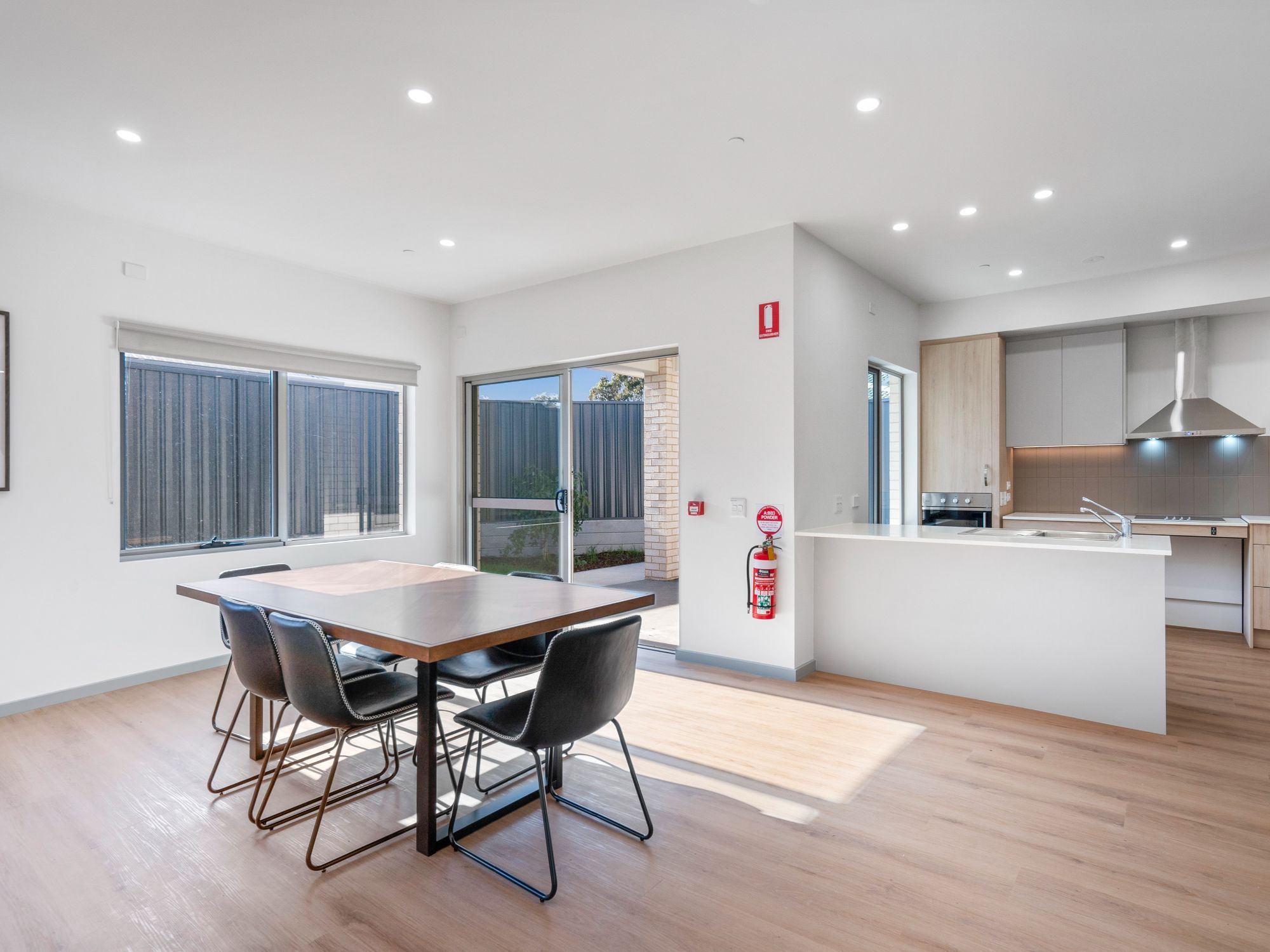 Fleet Unit A Dining Kitchen Alfresco HR No Logo