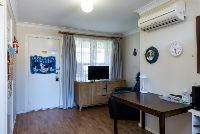 14 SIL016_LR_merewether_unit5_living room