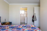 19 SIL016_LR_merewether_unit2_bedroom