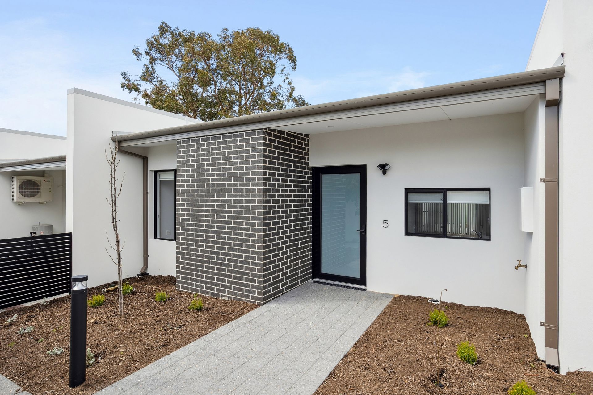 web 26 Allnutt St, Mandurah 29