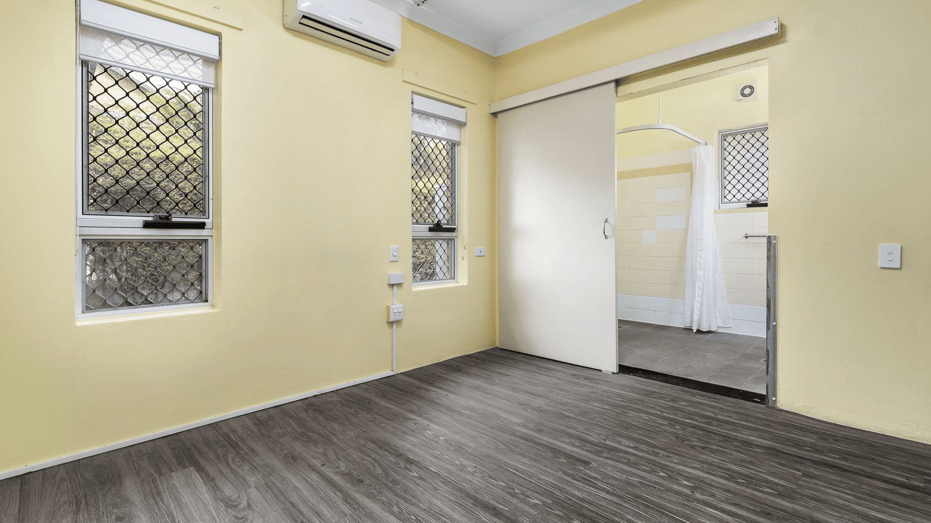 Wellington Bedroom2