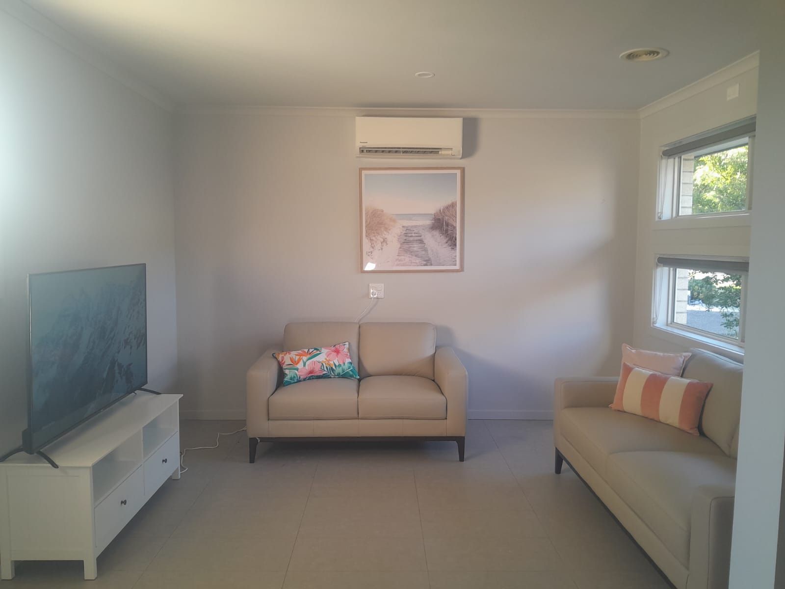 Lounge 1