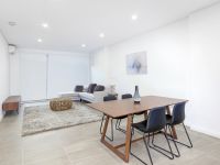 10022123 20277704_1P2325_5_1582256147