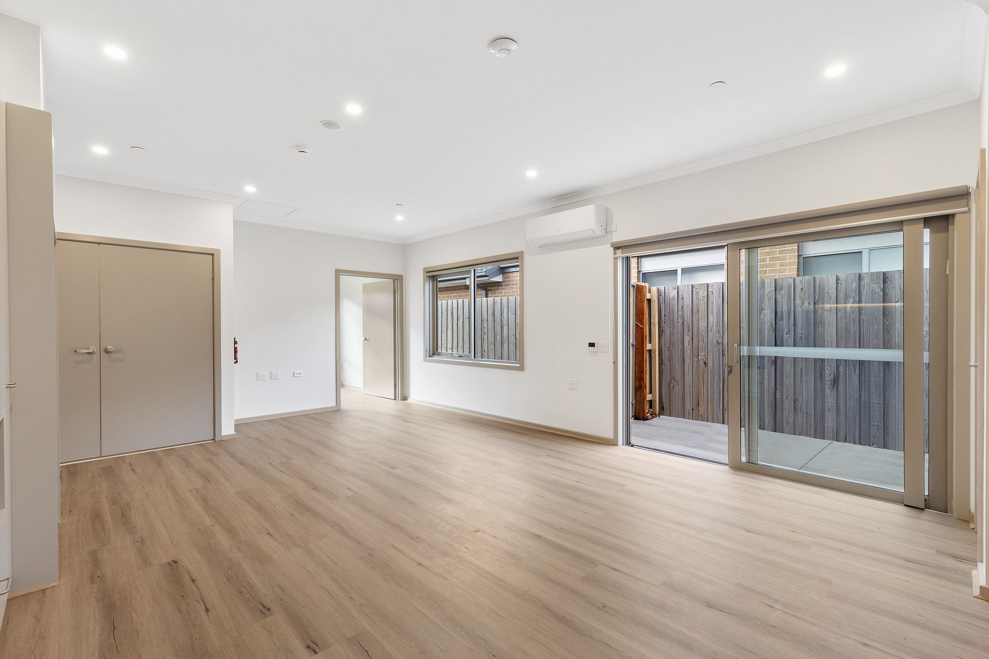 Freda Unit 1 Living Dining onto Courtyard LR No Logo