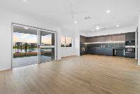 PROFESSIONAL PHOTO   LOW RES 17