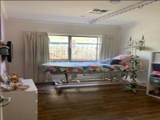 VICMOI A Bedroom