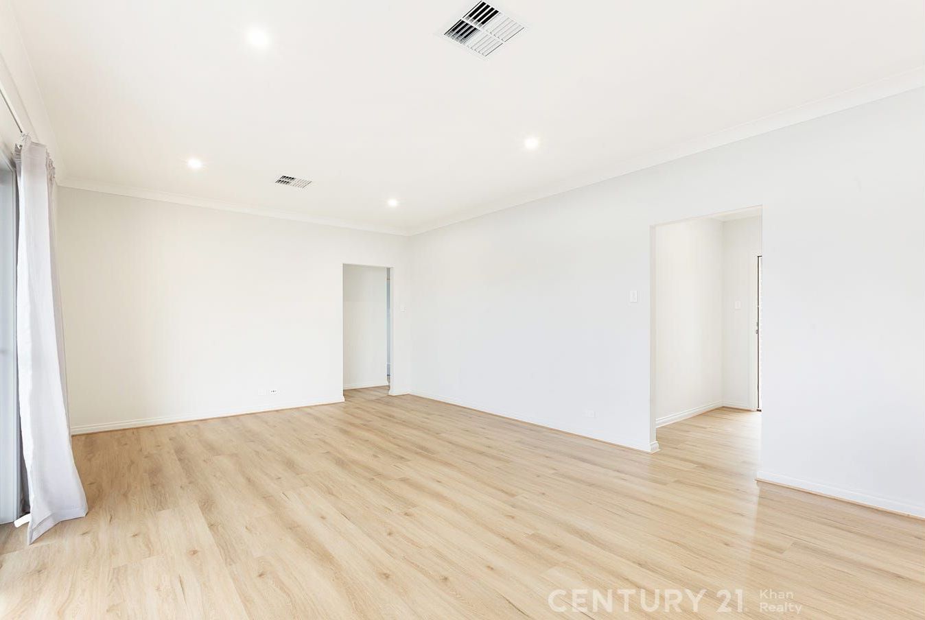 living area 2