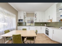 35 Ranelagh Street Glengowrie   Kitchen & Dining Area