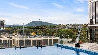 grand central_towers_pool_2