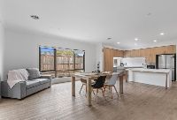Tarneit  Ararat living dining kitchen