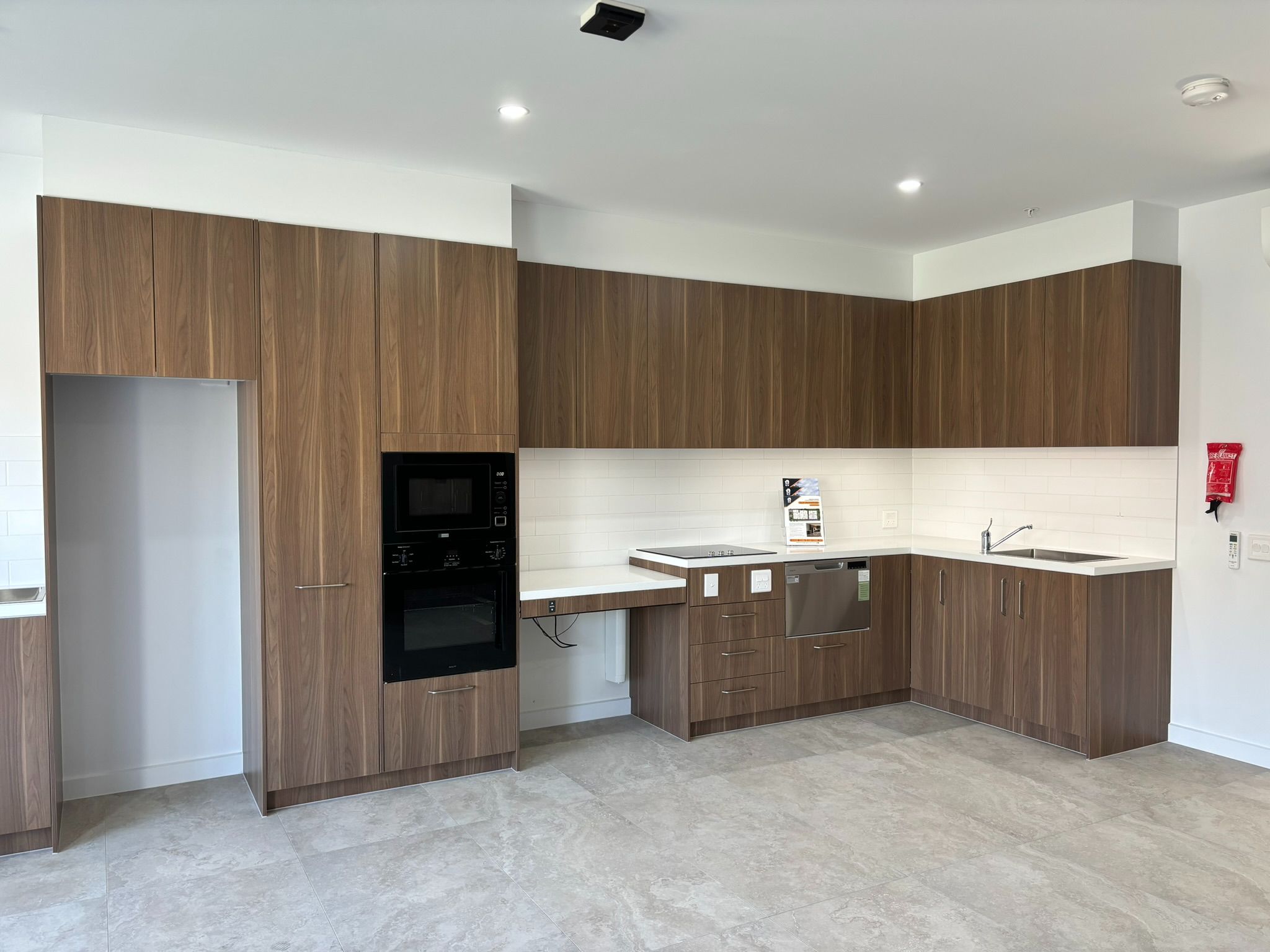 wentworthville lounge and kicthen