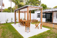 Kingsway 228 Outside shared space