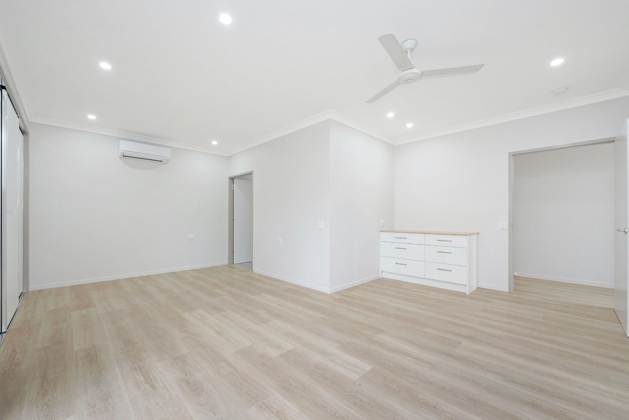 Bayswater Rd 141 Bed 1