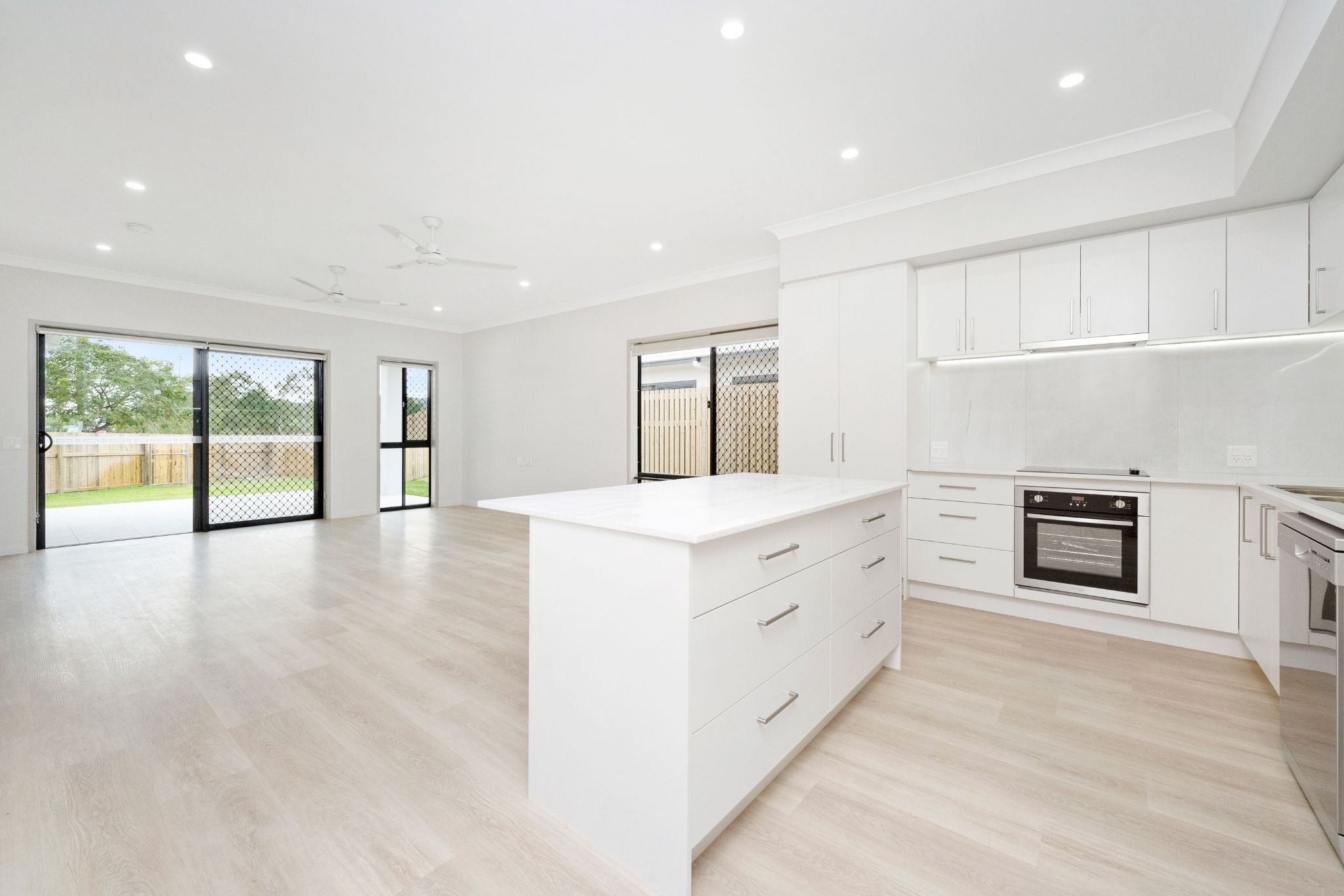 Bayswater Rd 141 Kitchen to Patio