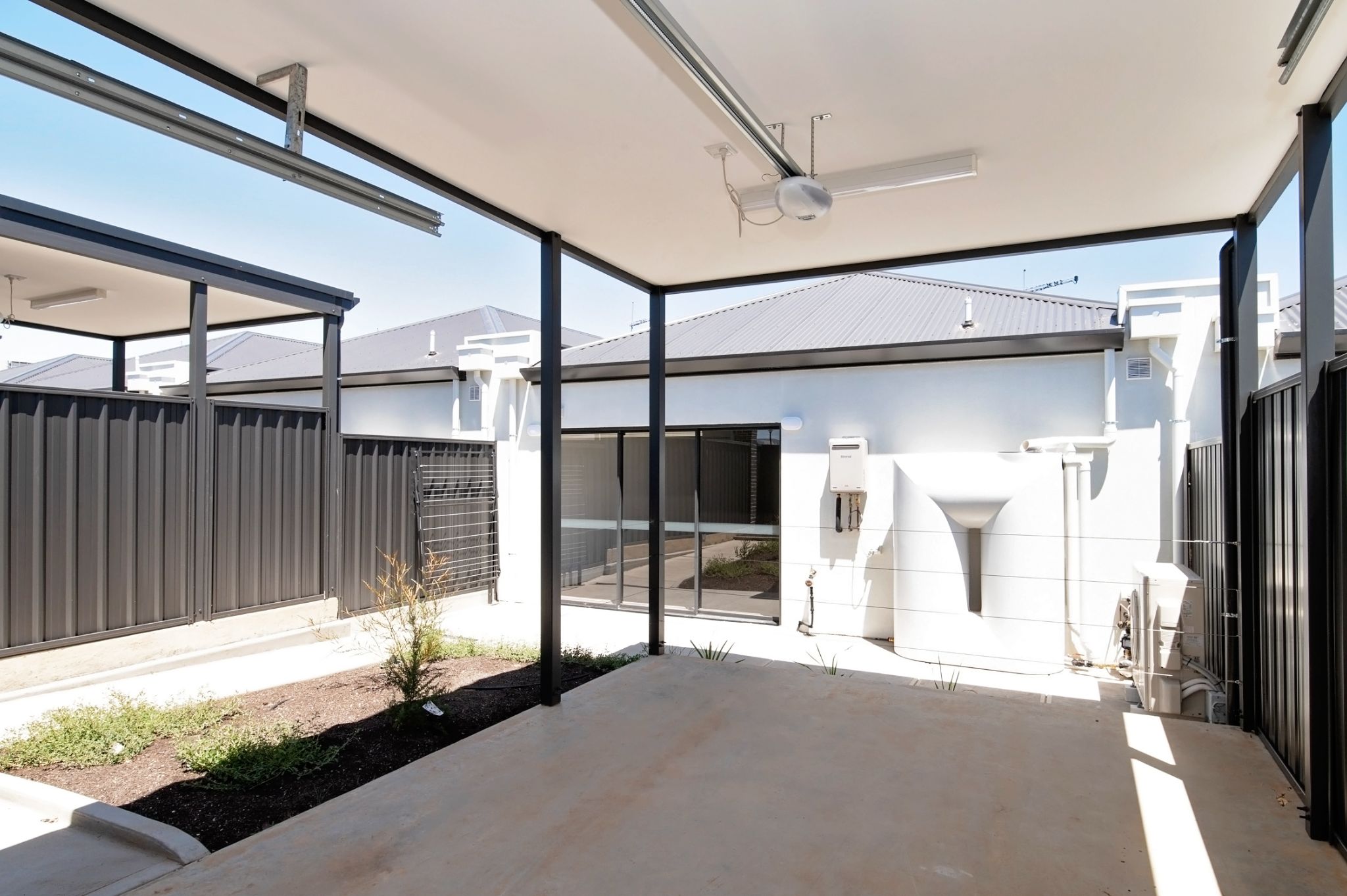 Brighton Pl Rear yard carport _ 4