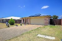 Spacious SIL Home in Thabeban House Front