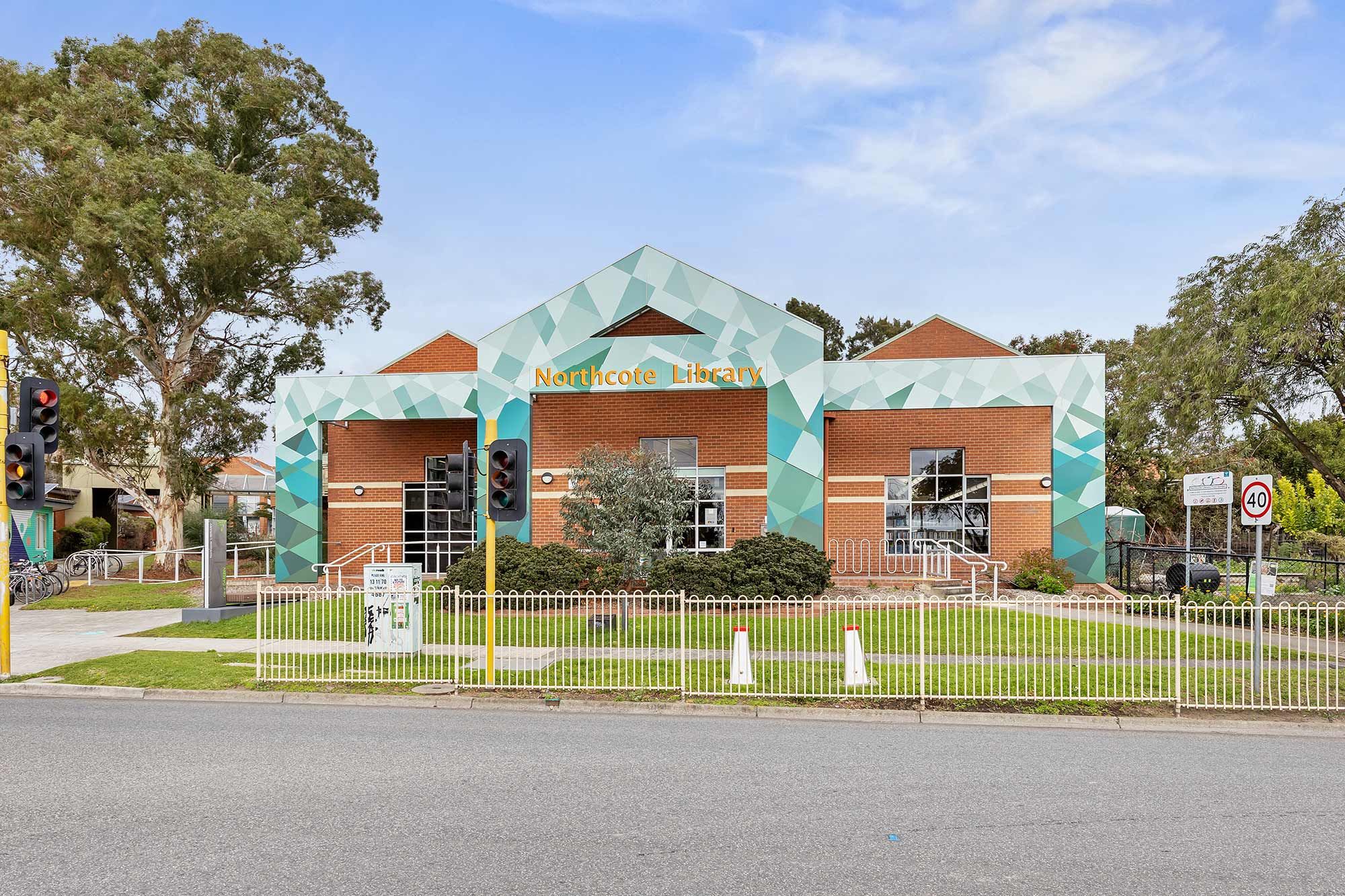 Thornbury Northcote Library LR No Logo
