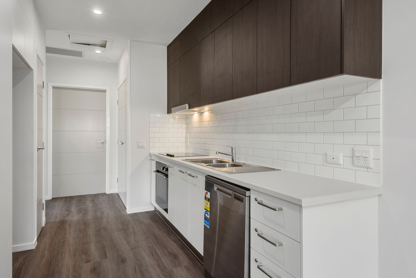 010 Open2view_ID710202-33_Plantation_Circuit_Landsborough