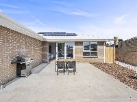 008 Open2view_ID876080-11_Gloria_Avenue