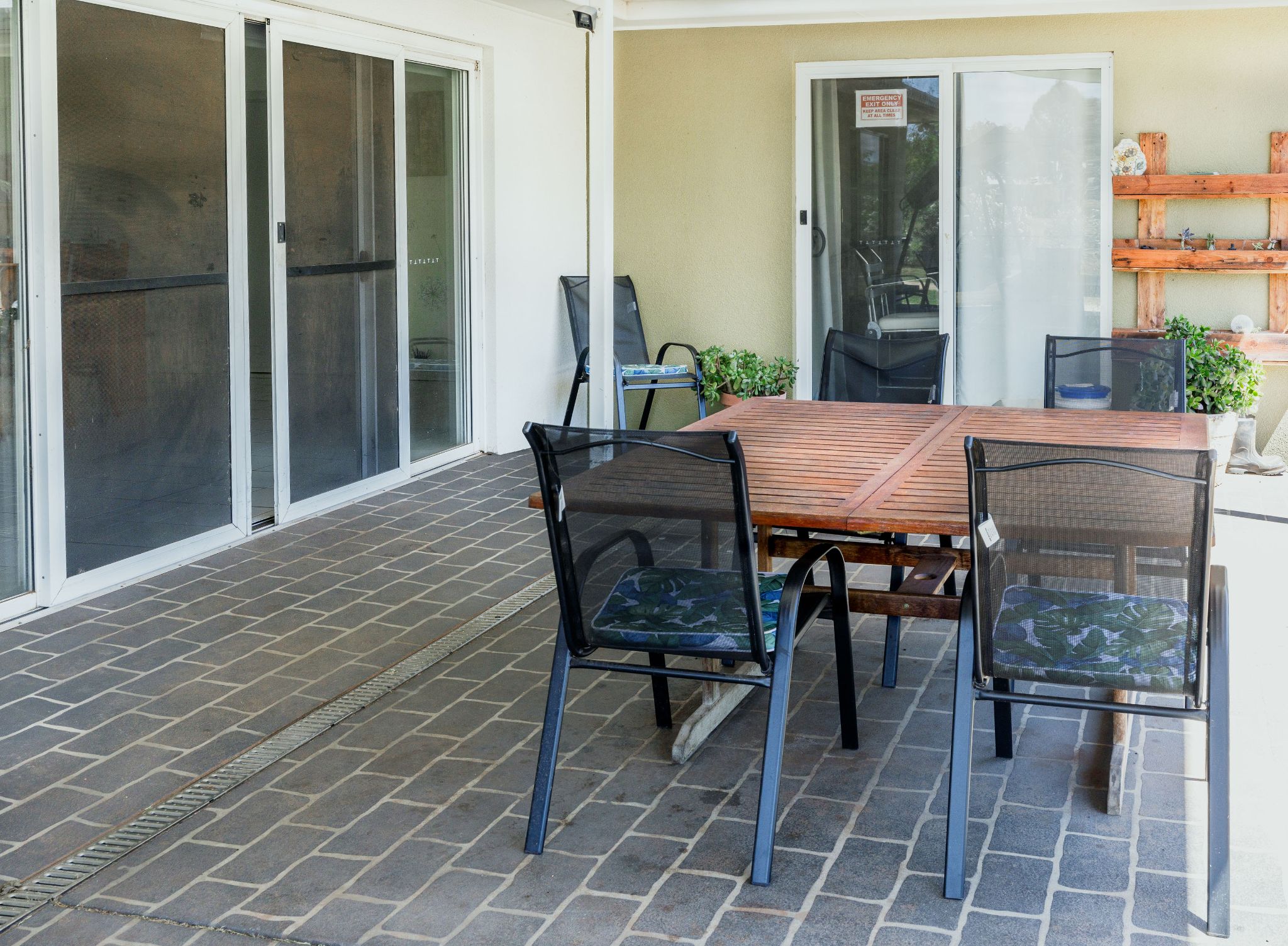 NSWORA D-3 Outdoor Entertaining NEW