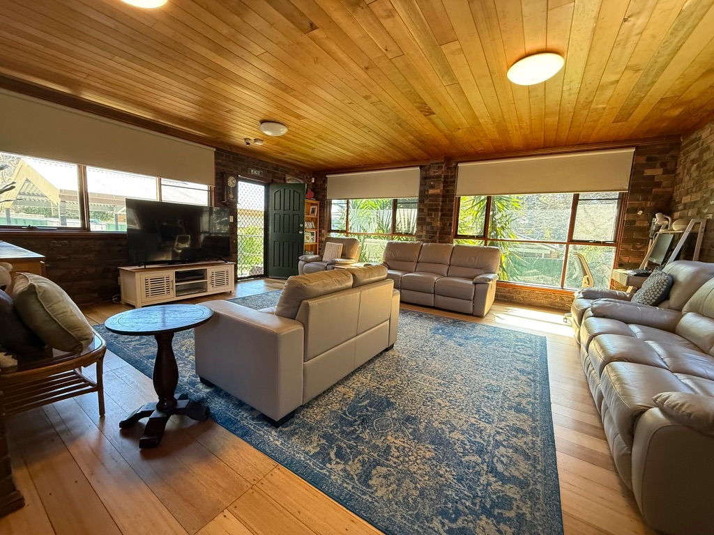 lounge room